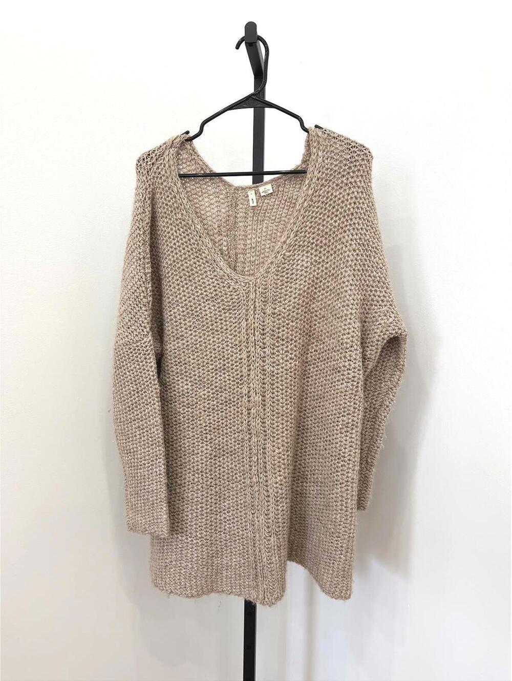 Moth Small Wool and Yak Chunky Knit Beige Sweater Anthropologie